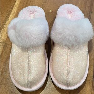 UGG Pink Fluffy Slippers with Glitter